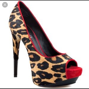 Boutique 9 Nalanee leopard print pumps Sz 9